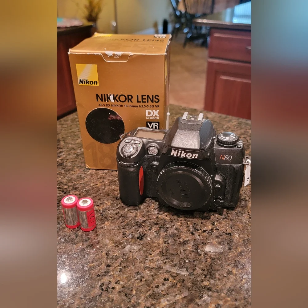 CANON N80 Canera & NIKKOR 18-55mm Lens